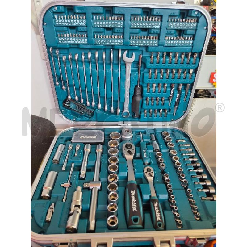 CASSETTA ATTREZZI MAKITA COMPLETA + VALIGETTA | Mercatino dell'Usato Burolo 1