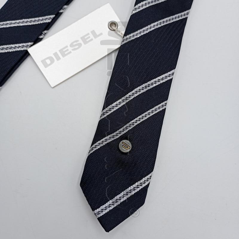 CRAVATTINO DIESEL BIANCO NERO | Mercatino dell'Usato Burolo 2