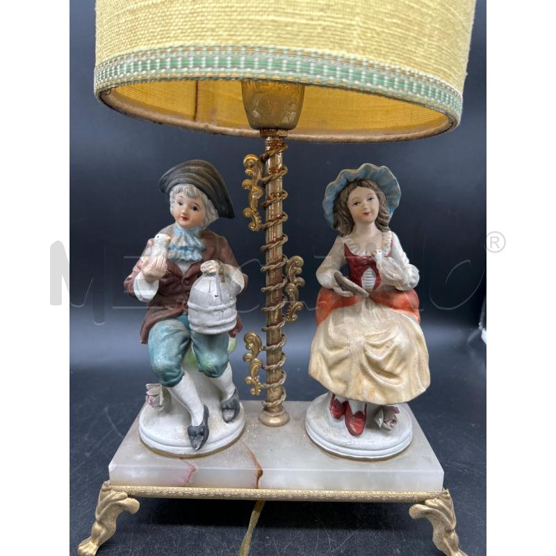 LAMPADA CON STATUINA COPPIA CON ALABASTRO | Mercatino dell'Usato Burolo 2