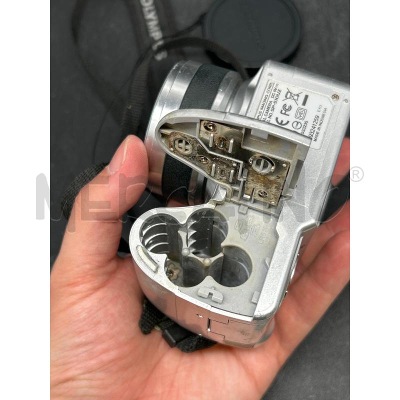MACCHINA FOTOGRAFICA OLYMPUS 7.1 MEGAPIXEL A BATTERIA  | Mercatino dell'Usato Burolo 4