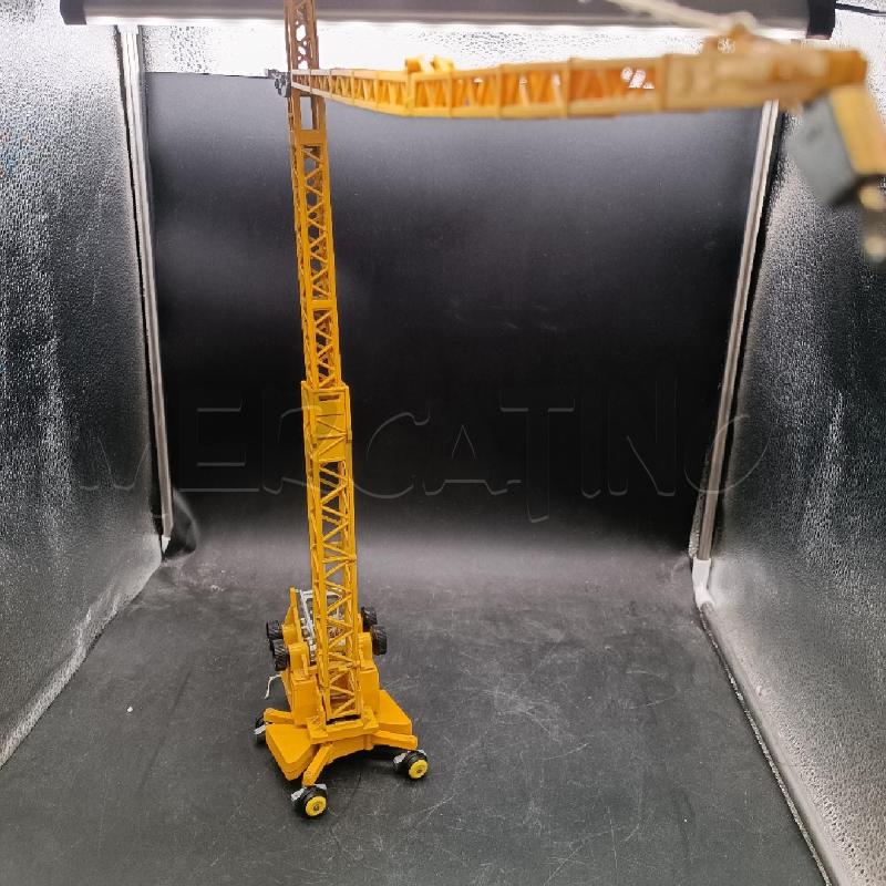 MODELLINO GRU METALLO GIALLO GERMANY | Mercatino dell'Usato Burolo 2