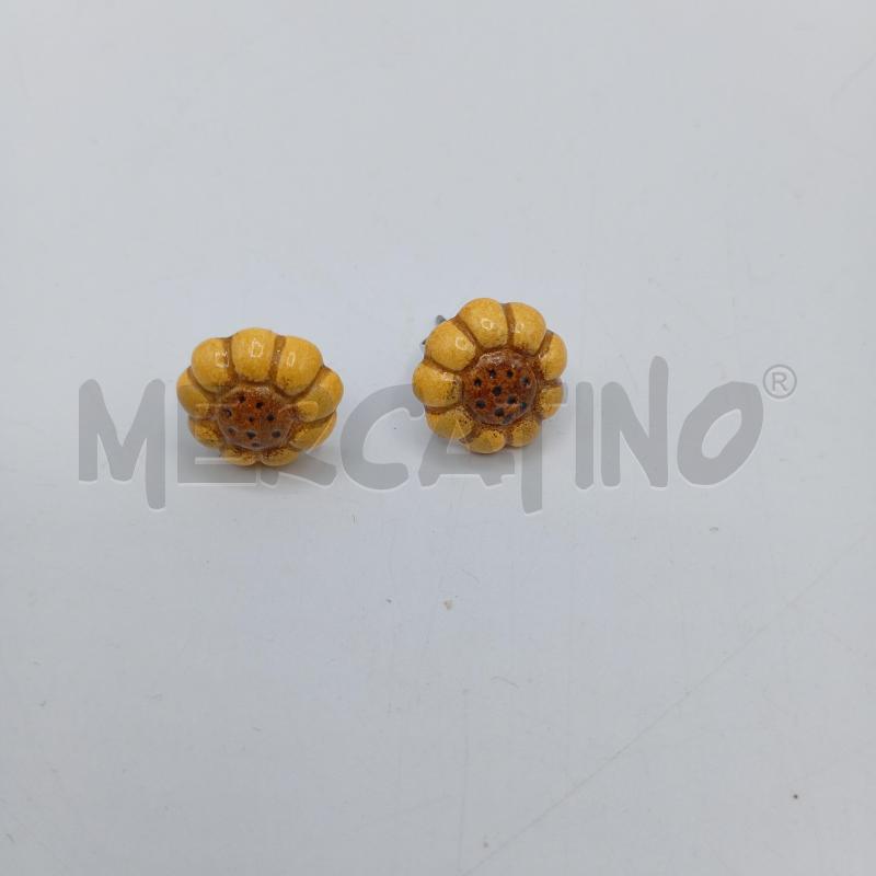ORECCHINI THUN A BUCO MARGHERITA | Mercatino dell'Usato Burolo 2