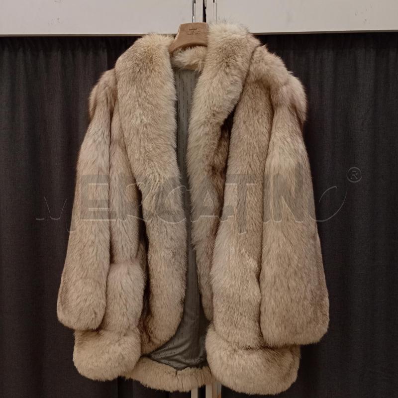 PELLICCIA VOLPE ARGENTATA CHIARA TONI BEIGE PANNA E GRIGIO CHIARO | Mercatino dell'Usato Burolo 1