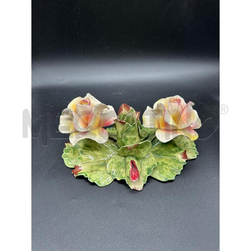 PORTA CANDELA CERAMICA CAPODIMONTE CON FIORI | Mercatino dell'Usato Burolo 1