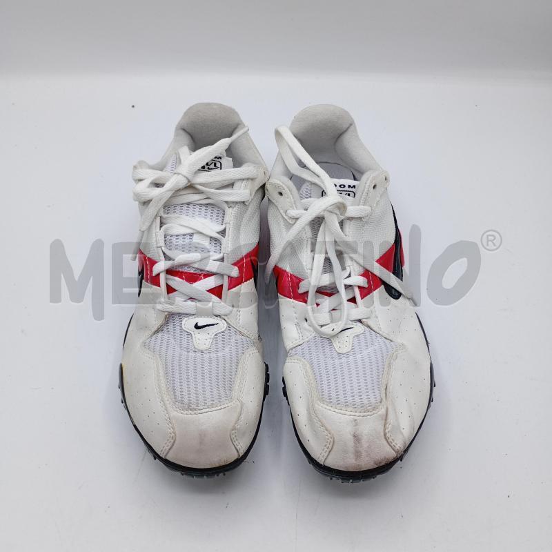 SCARPE CORSA N42 NIKE BIANCO ROSSO | Mercatino dell'Usato Burolo 1