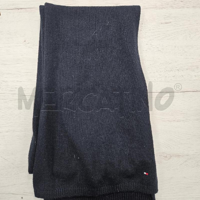 SCIARPA UNISEX TOMMY HILFIGER | Mercatino dell'Usato Burolo 1
