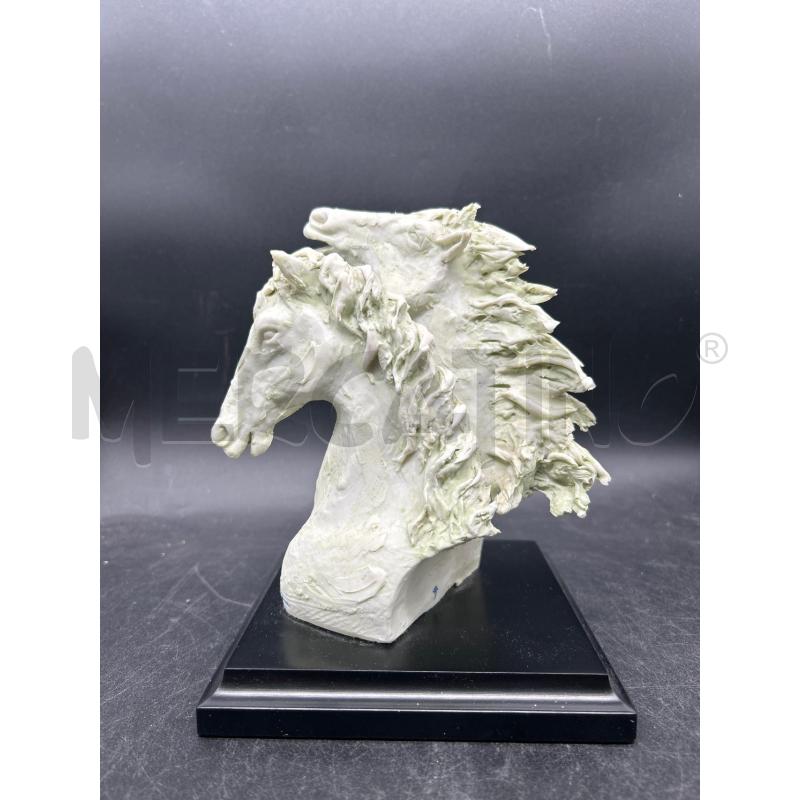SCULTURA CAVALLI CERAMICATI CON FIRMA BASE LEGNO | Mercatino dell'Usato Burolo 2