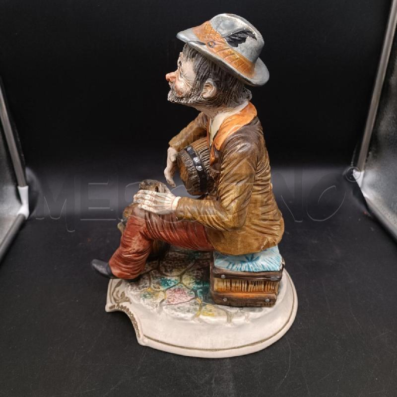 STATUA CAPODIMONTE UOMO SEDUTO | Mercatino dell'Usato Burolo 4