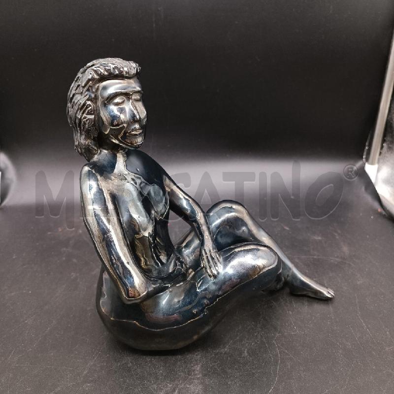 STATUA DONNA SEDUTA CERAMICA | Mercatino dell'Usato Burolo 2