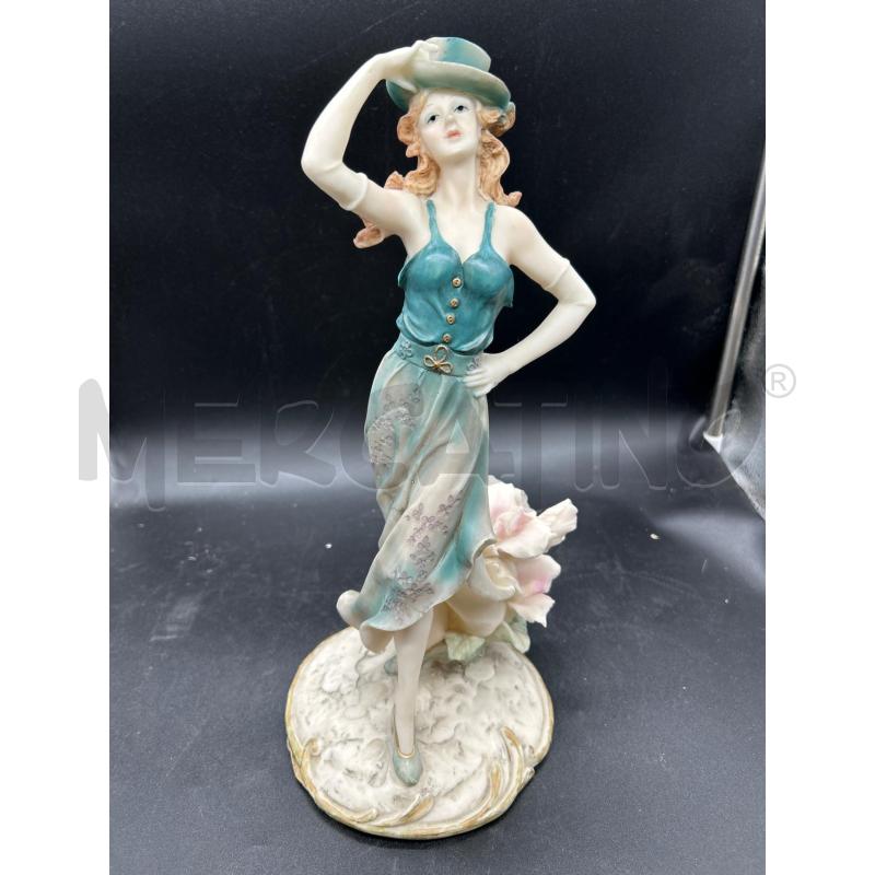 STATUA RESINA DONNA VESTITO BLU | Mercatino dell'Usato Burolo 1