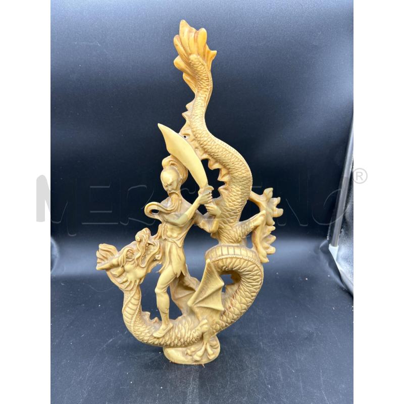 STATUA RESINA ORIENTALE GUERRIERO E DRAGO | Mercatino dell'Usato Burolo 1