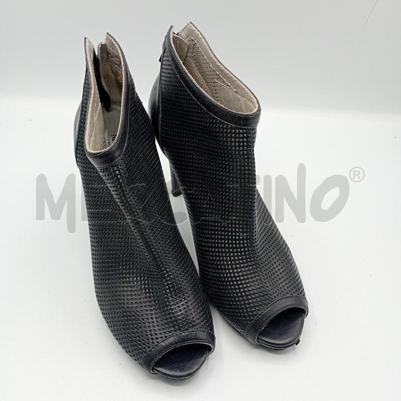 STIVALETTI NERO GIARDINI NERO TRAFORATE | Mercatino dell'Usato Burolo 1