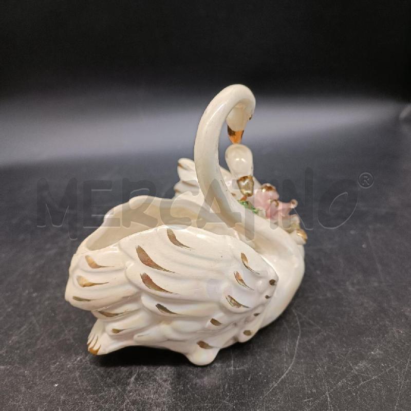 SVUOTA TASCHE CIGNI CON FIORI | Mercatino dell'Usato Burolo 2