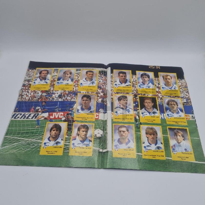 ALBUM FIGURINE AZZURRI CON IP 1982-1998 COMPLETO | Mercatino dell'Usato Torino san paolo 5