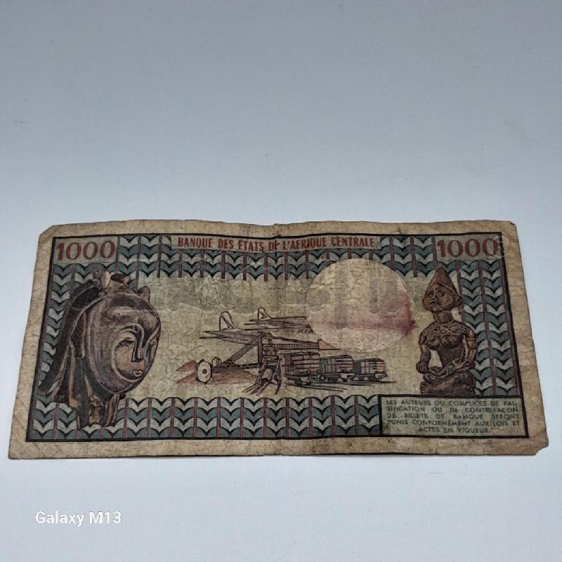 BANCONOTA CAMERUN 1000 FRANCHI  | Mercatino dell'Usato Torino san paolo 2