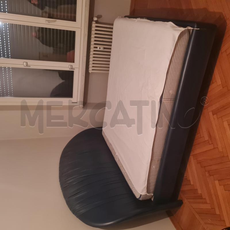 LETTO POLTRONA FRAU ARCHIBALD PELLE BLU | Mercatino dell'Usato Torino san paolo 2