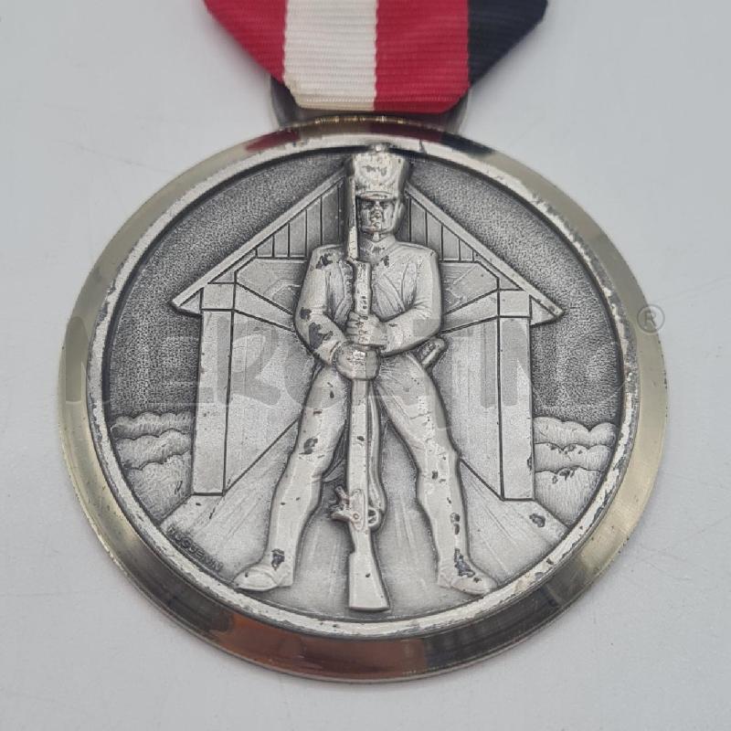 MEDAGLIA SVIZZERA SPARATORIA ALLA GUARDIA DEL PONTE 1981 | Mercatino dell'Usato Torino san paolo 2
