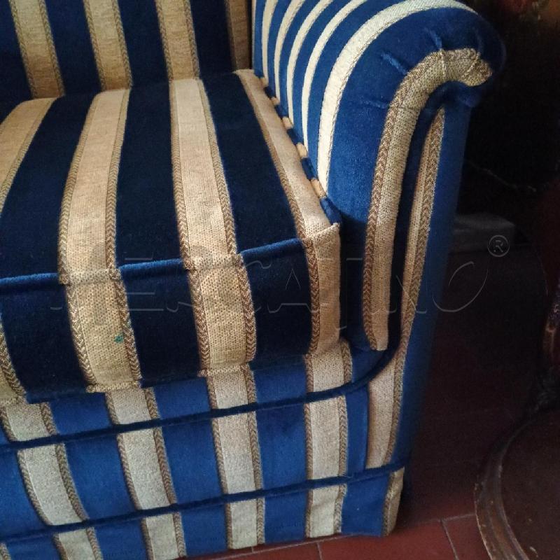 POLTRONA VELLUTO RIGHE MISURE CM 75 X 88 | Mercatino dell'Usato Torino san paolo 2