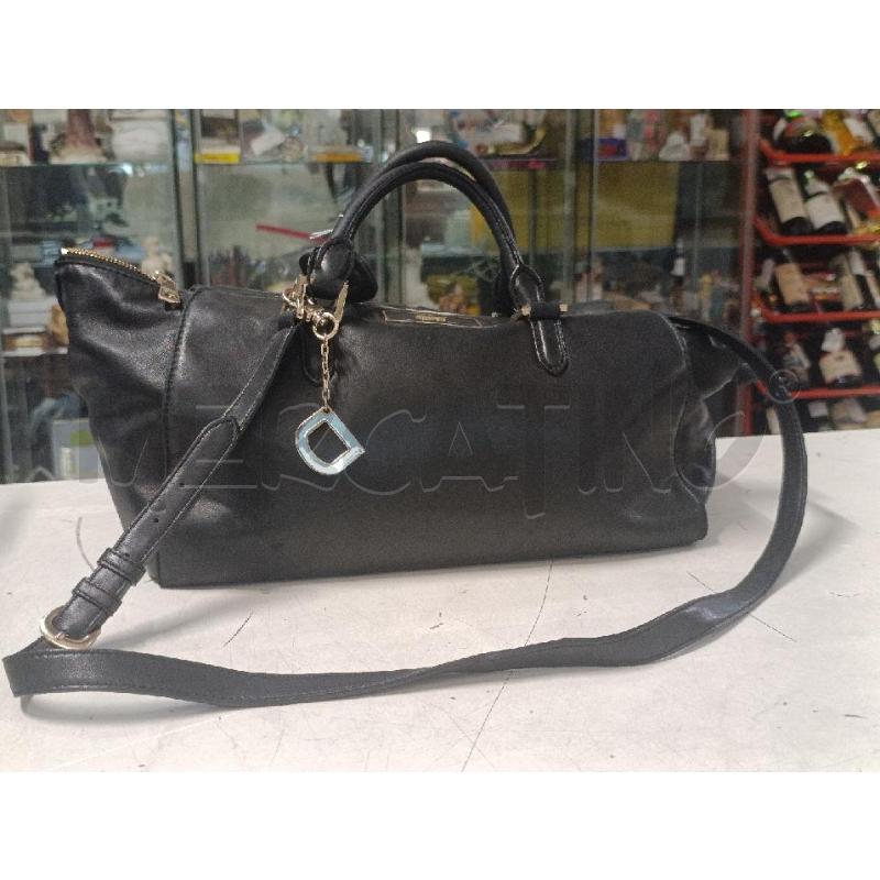 BORSA DONNA DKNY NERO A MANO MORBIDA RETTANGOLARE  | Mercatino dell'Usato Torino nizza 1