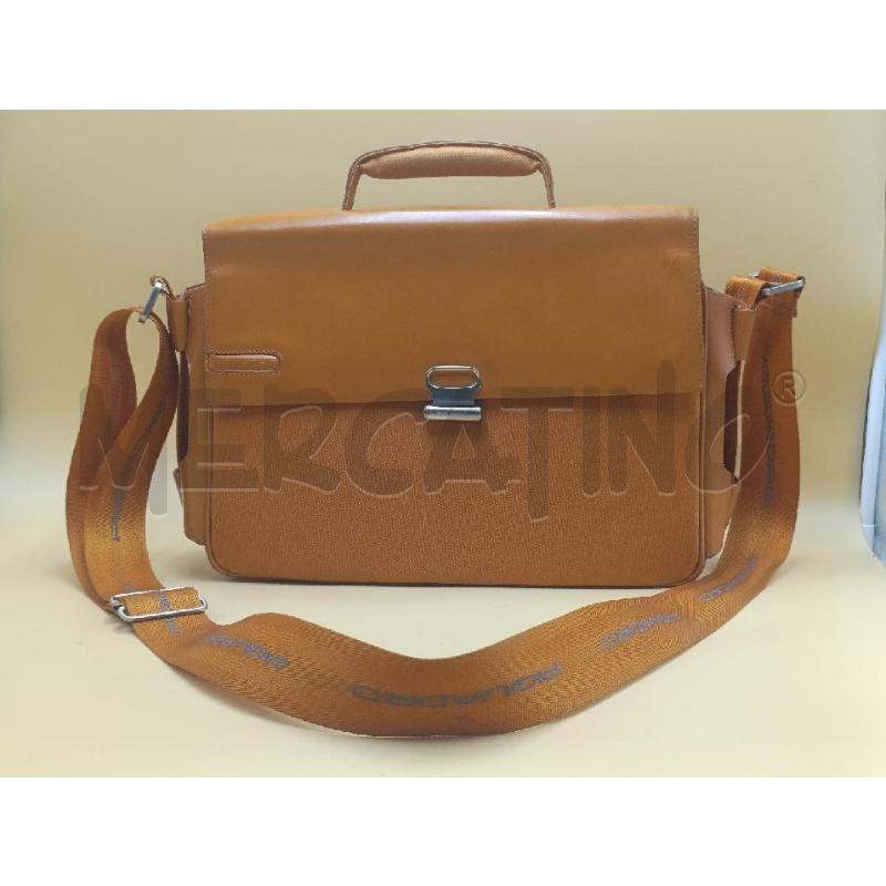 BORSA PQUADRO ARANCIONE | Mercatino dell'Usato Torino nizza 1