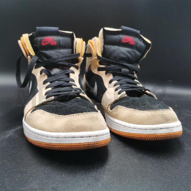 SCARPE UOMO AIR  JORDAD BEIGE  E NERO  | Mercatino dell'Usato Torino nizza 3