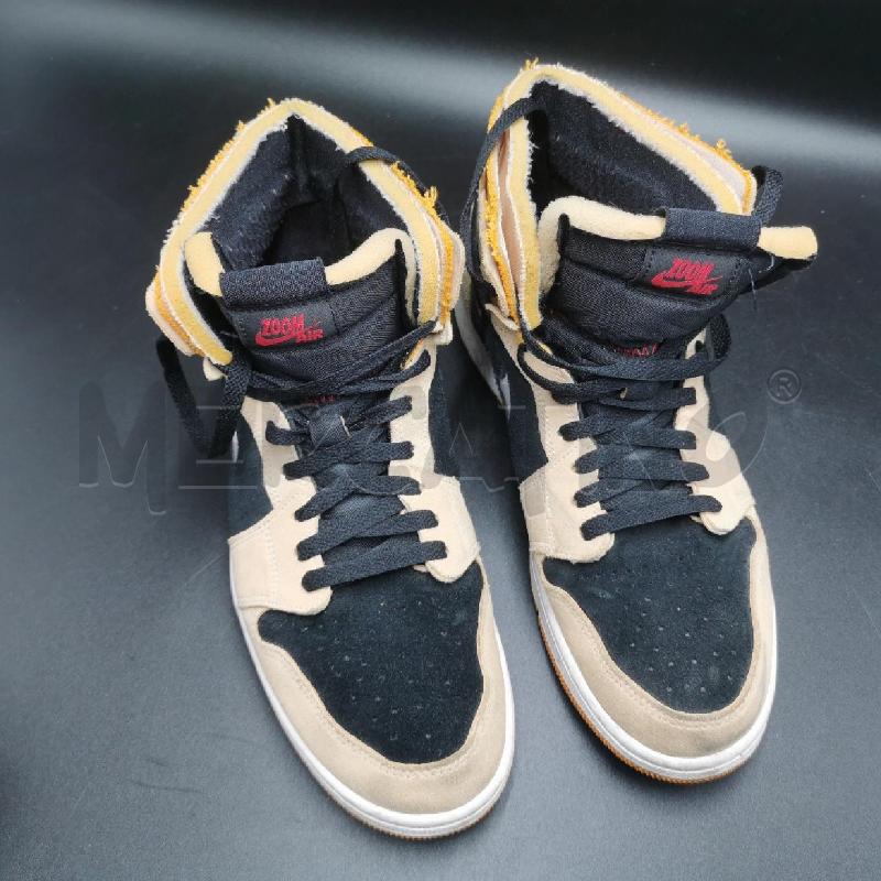 SCARPE UOMO AIR  JORDAD BEIGE  E NERO  | Mercatino dell'Usato Torino nizza 4