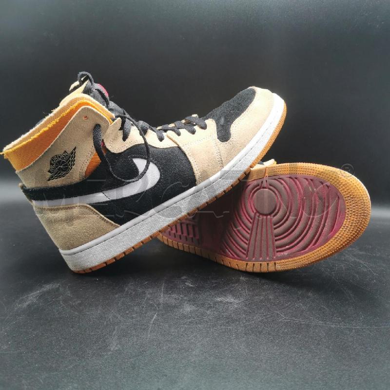 SCARPE UOMO AIR  JORDAD BEIGE  E NERO  | Mercatino dell'Usato Torino nizza 5