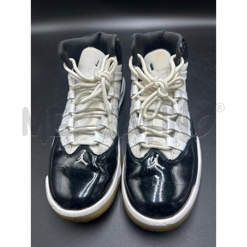 SCARPE UOMO JORDAD NERO E BIANCO  | Mercatino dell'Usato Torino nizza 1