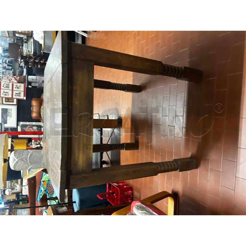 TAVOLINO QUADRO CON GAMBE INTAGLIATE  | Mercatino dell'Usato Torino nizza 3