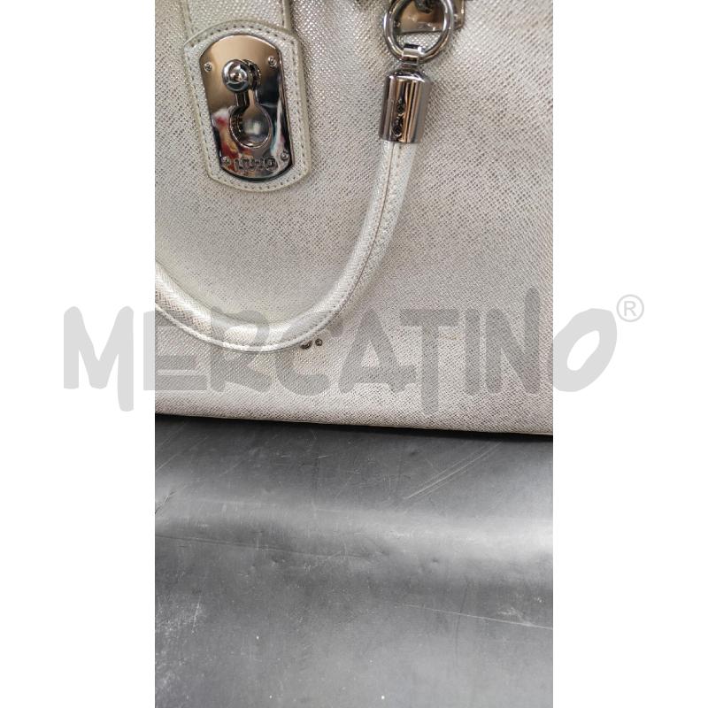 BORSA DONNA LIUJO ARGENTATA  | Mercatino dell'Usato Alpignano 4