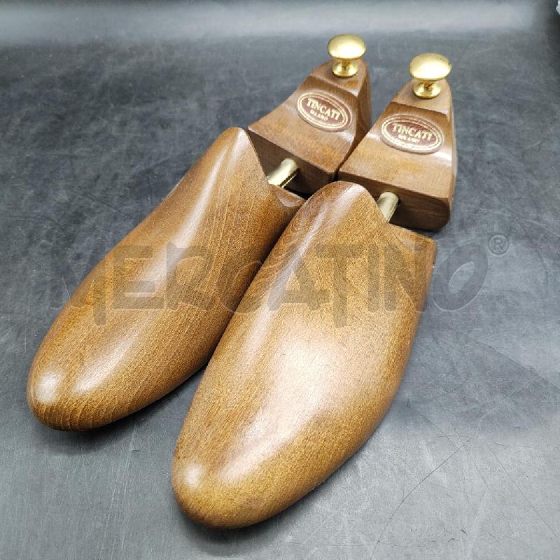 FORMA SCARPE LEGNO PZ 2 TINCATI | Mercatino dell'Usato Alpignano 1