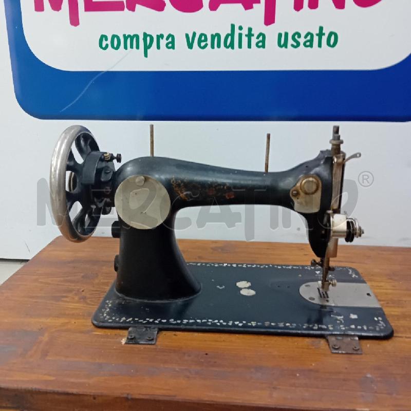 MACCHINA CUCIRE D'EPOCA  | Mercatino dell'Usato Alpignano 2