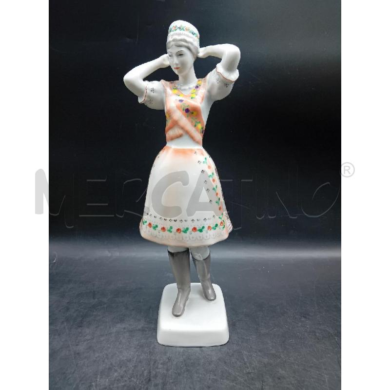 STATUA DONNA UNGHERESE | Mercatino dell'Usato Alpignano 1