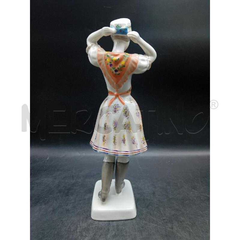 STATUA DONNA UNGHERESE | Mercatino dell'Usato Alpignano 2