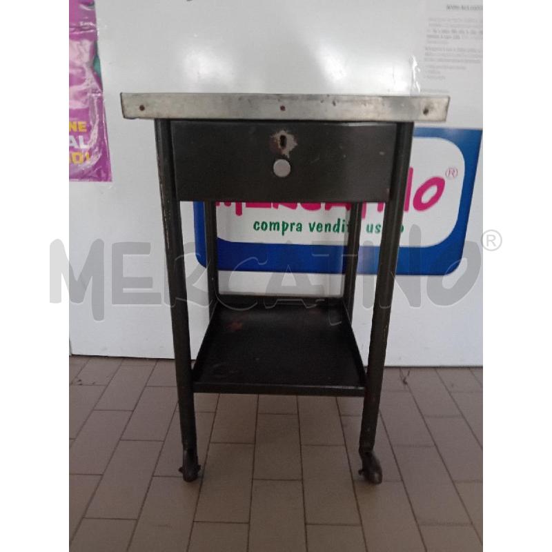 TAVOLINO QUADRATO MET CASSETTO | Mercatino dell'Usato Alpignano 1