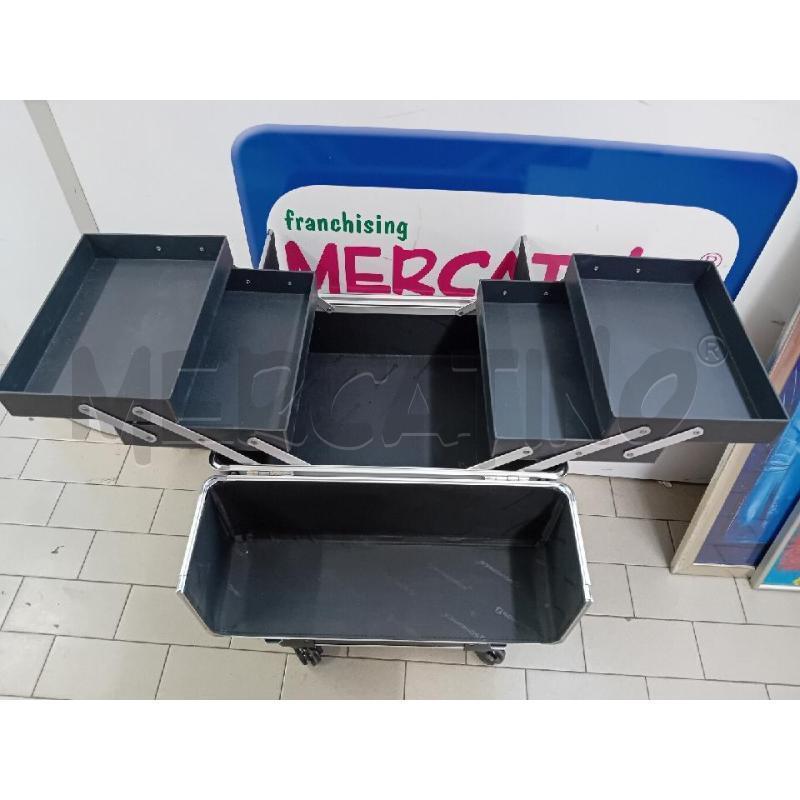TROLLEY MAKE UP/ NAILS SOHGNICS | Mercatino dell'Usato Alpignano 2
