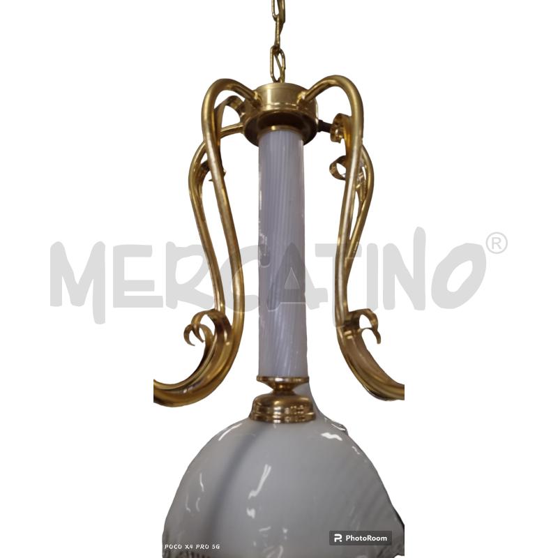 LAMPADARIO CON LAMPADE VETRO BIANCO | Mercatino dell'Usato Chieri 2
