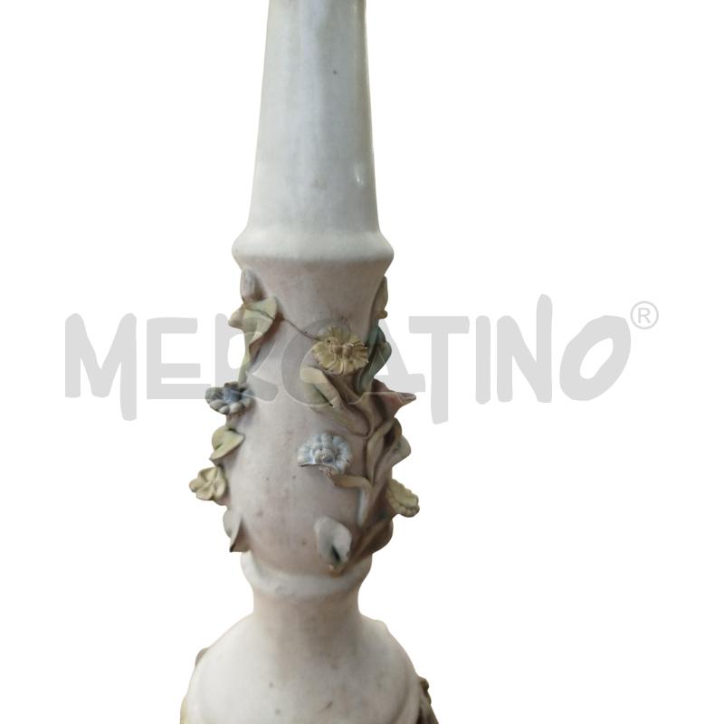 LAMPADA DA TAVOLO DIFETTATA FIORI IN RILIEVO | Mercatino dell'Usato Chieri 2