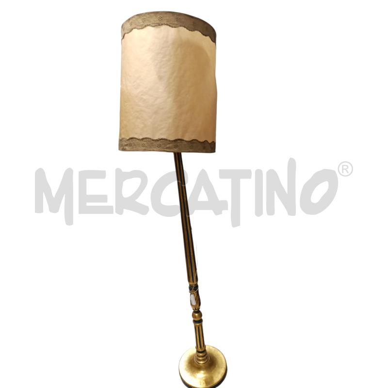 LAMPADA STELO LEGNO LAVORATO | Mercatino dell'Usato Chieri 1