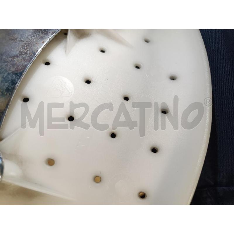 SEDIE PZ. 4 BIANCHE MODERNE FORATE DESIGN LUCCI ORLANDINI MODELLO LOLITA | Mercatino dell'Usato Chieri 3