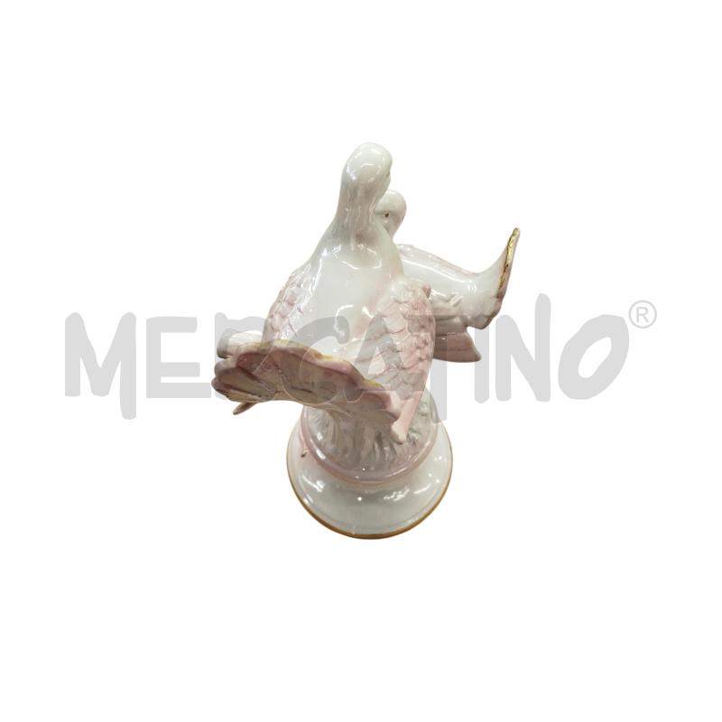 SOPRAMMOBILE ROSA BIANCO CAPODIMONTE FIORI RILIEVO | Mercatino dell'Usato Chieri 3