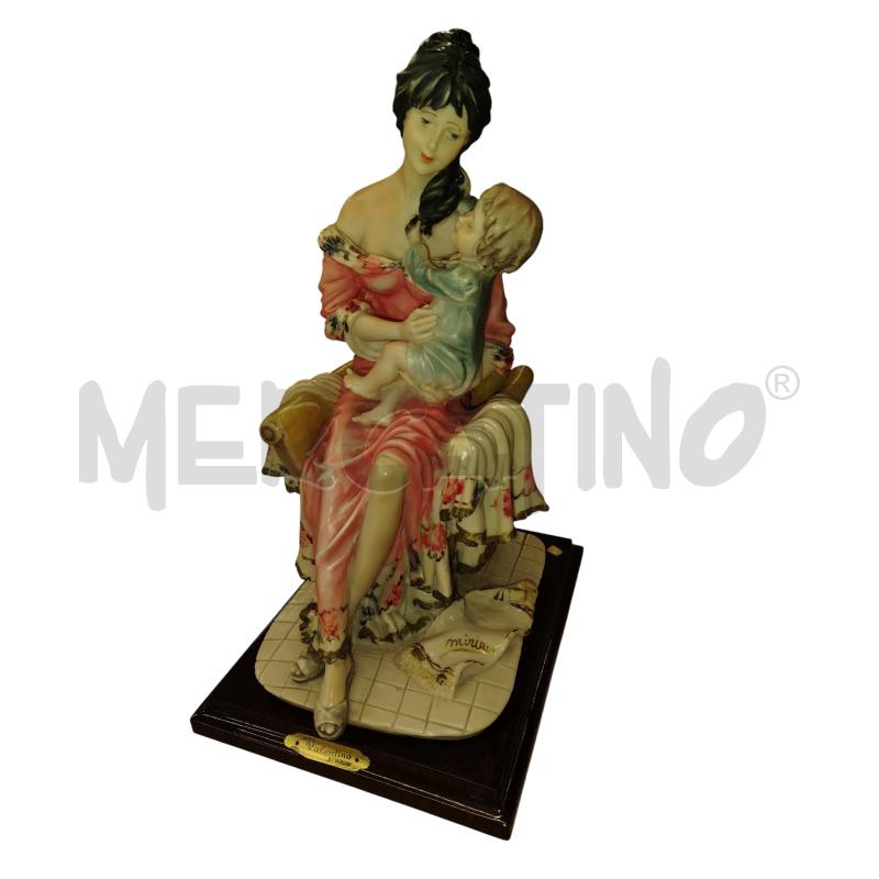 STATUETTA DAMA CON BAMBINO | Mercatino dell'Usato Chieri 3