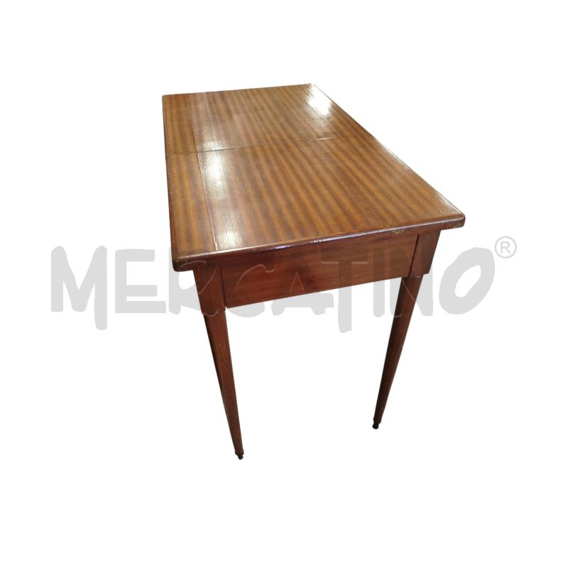 TAVOLINO PICCOLO GAMBE ALTE | Mercatino dell'Usato Chieri 1
