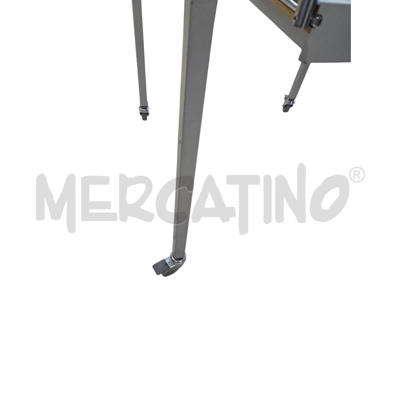 TAVOLO STRUTTURA IN FERRO CON RUOTE PIANO IN VETRO | Mercatino dell'Usato Chieri 2