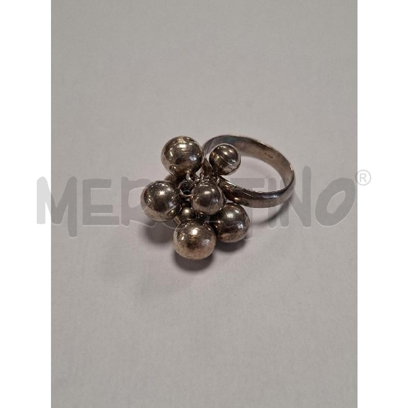 ANELLO DONNA PALLINE ARGENTATO | Mercatino dell'Usato Moncalieri - fr. moriondo 1