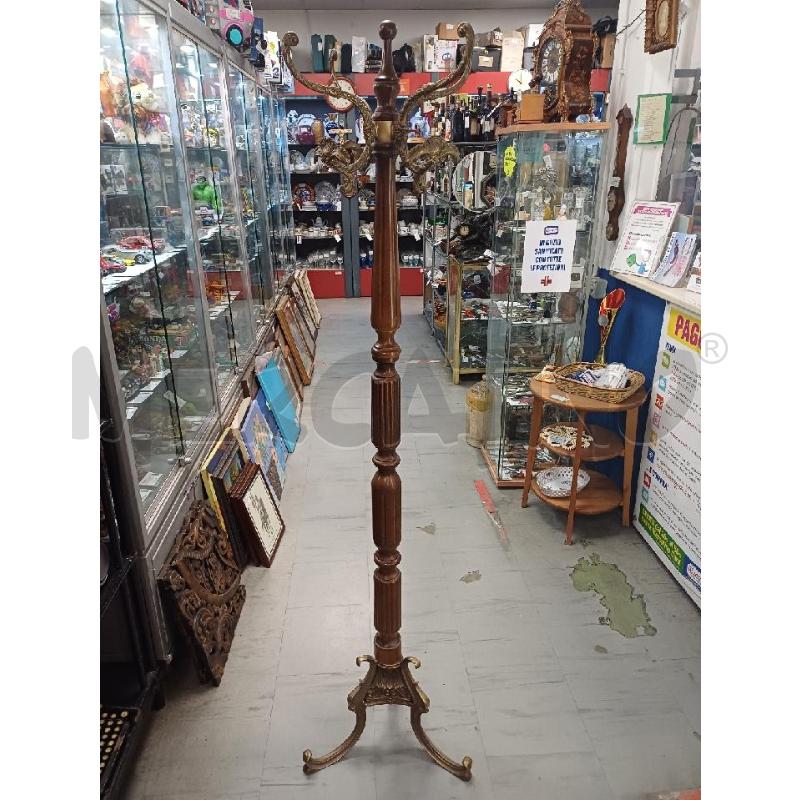 APPENDI ABITI COLONNA LEGNO OTTONE | Mercatino dell'Usato Moncalieri - fr. moriondo 1