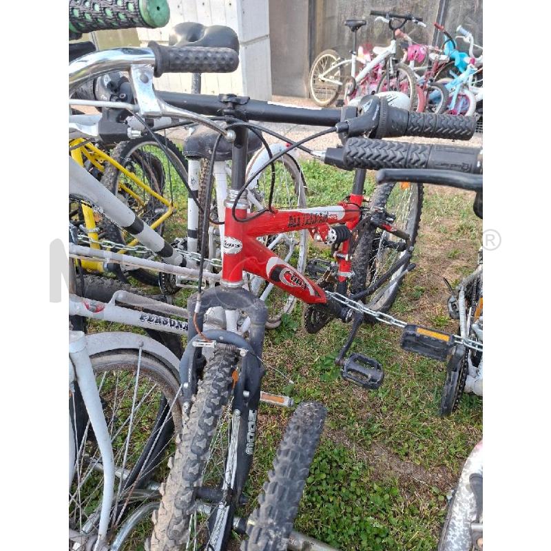 BICICLETTA CUPS BIANCA ROSSA | Mercatino dell'Usato Moncalieri - fr. moriondo 3