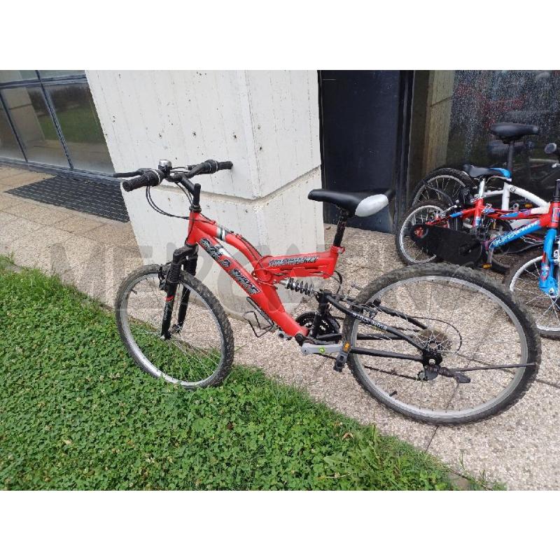 BICICLETTA ROSSA GOLD BIKE | Mercatino dell'Usato Moncalieri - fr. moriondo 1