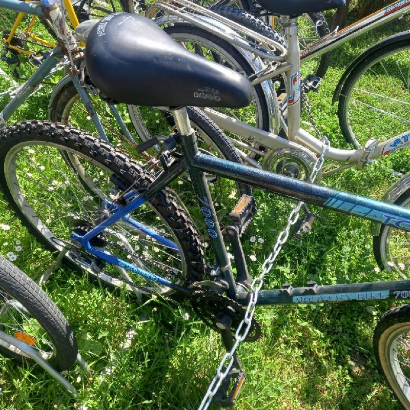 BICICLETTA TOP GUN MOUNTAIN BIKE 7000 NERA GLITTER BLU | Mercatino dell'Usato Moncalieri - fr. moriondo 3