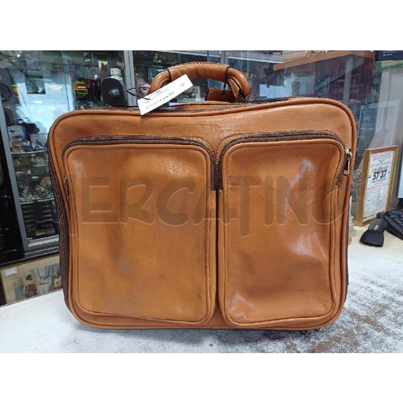 BORSA CUOIO SANTI | Mercatino dell'Usato Moncalieri - fr. moriondo 1